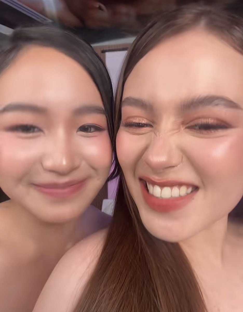 Mia03271997's tweet photo. Caprice : Ayoko ng Loveteam
Krystal : Ayoko din ng Loveteam

GMA at ABS CBN : *Nagtinginan at nag smirk* Sige.

🤣🤣🤣🤣🤣

#CAPKRYS https://t.co/NCMS0HkqVd