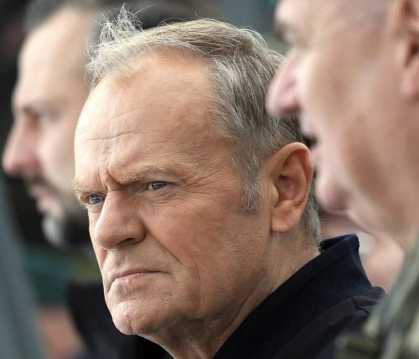 Ten gość pisze takie teksty, że coraz bardziej żałuję, że go tutaj z nami nie ma...

Piotrek Kaczyński na FB 👇

"Partia z poparciem na poziomie 18 proc. pręży muskuły i już wskazuje premiera. Serio. PiS znów ogłasza, kto będzie rządził Polską po 2027 roku, jakby wciąż miał