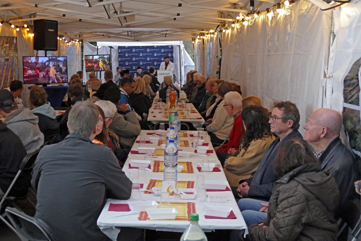 Mobarak Moskee tweet media