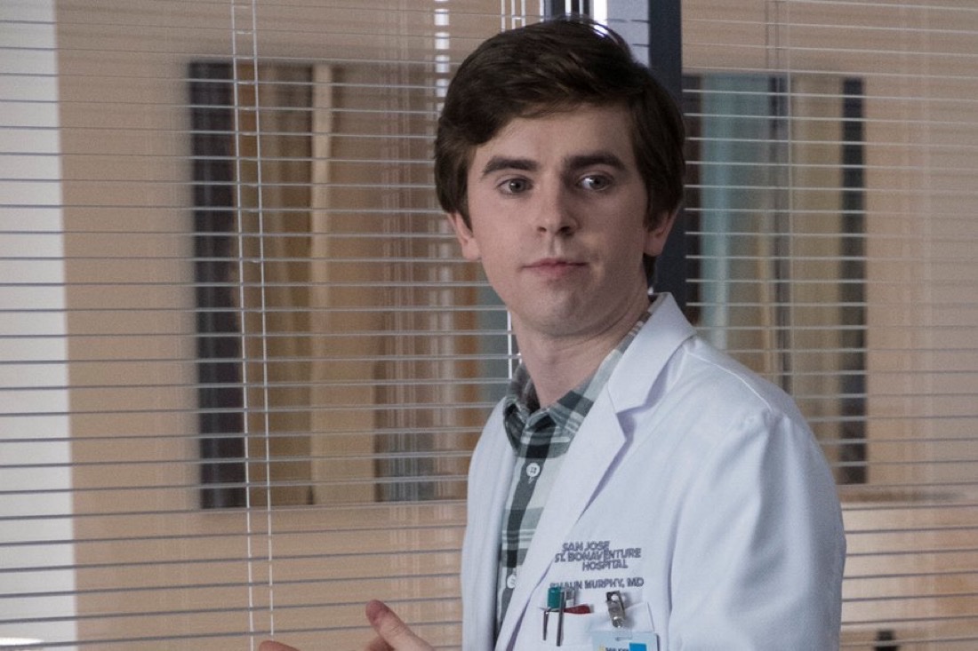 sestivill's tweet photo. “Yo quería a Steve y quería a mi conejo y los dos murieron. No se puede querer a alguien que está muerto”
The Good Doctor
#Series #FrasesDeSeries https://t.co/hEZh8Z0nNs