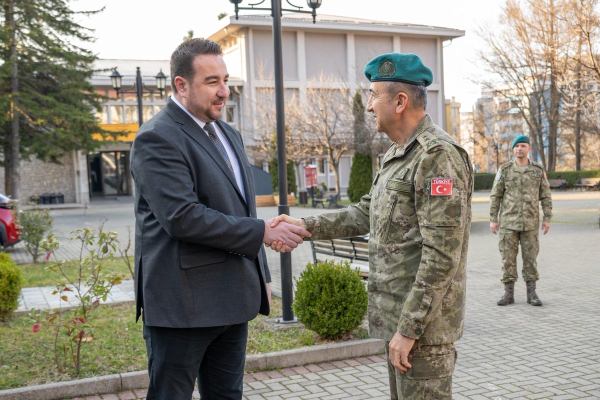 NATO Kosovo Force - KFOR tweet media