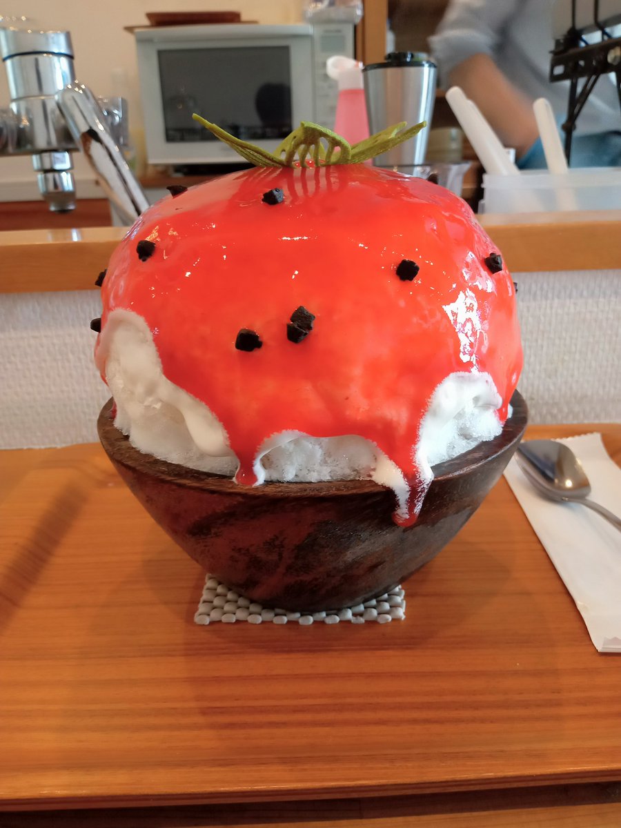 DspCAxgaUWt5cH5's tweet photo. いちごのジュレとミルクエスプーマのかき氷🍧
もしかしたら3ヶ月連続でかき氷食べてるかもですが、細かいことは気にしません。
#chuan
#かき氷 https://t.co/RWy3100Lrh