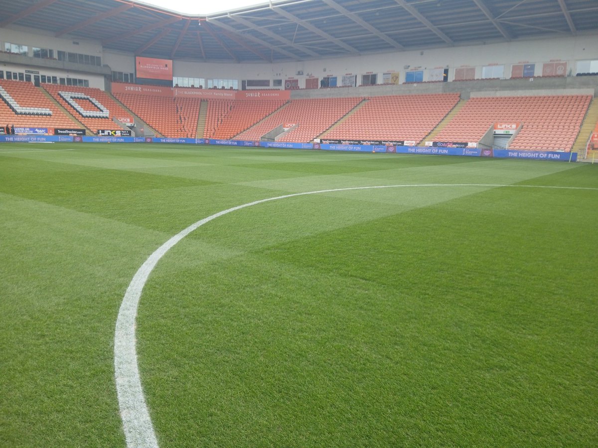 Mark Shuttleworth tweet media