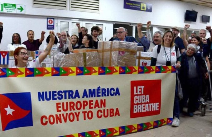 La solidaridad internacional es el combustible para seguir soñando con un futuro de paz y justicia. 🇨🇺

  #CubaVencerá 
#ConvoyNuestraAmérica