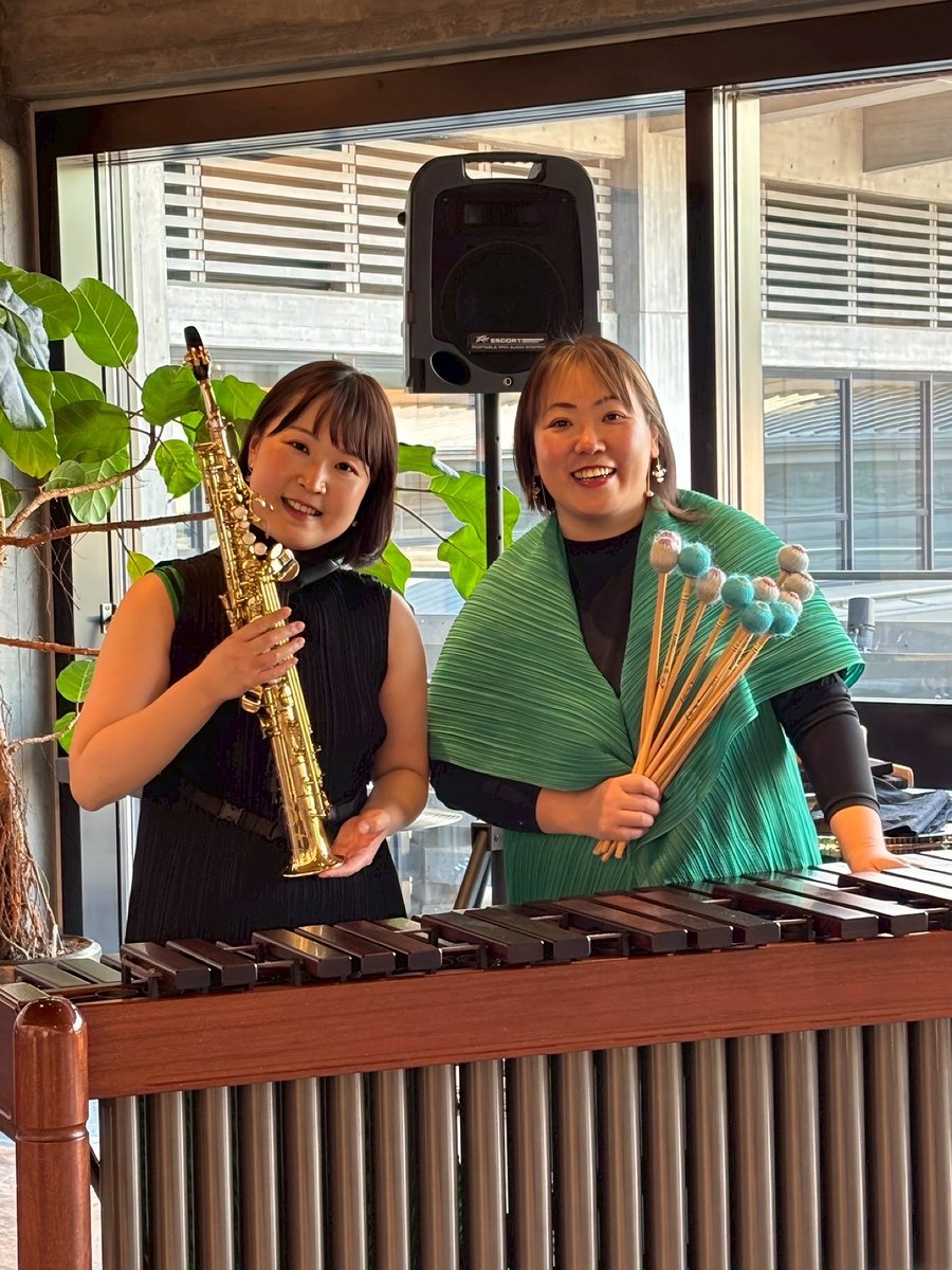 harukainoue123's tweet photo. 【ホリデー・パフォーマンスvol.20 Duo März】
@ロームシアター京都

春の京都、素晴らしいロケーションの中、予想を超えるたくさんのお客様にご来場いただき本当にありがとうございました！温かい雰囲気の中で演奏できて幸せでした✨

サポートしてくださったホールの皆様もありがとうございました！ https://t.co/LURm1g6lRw