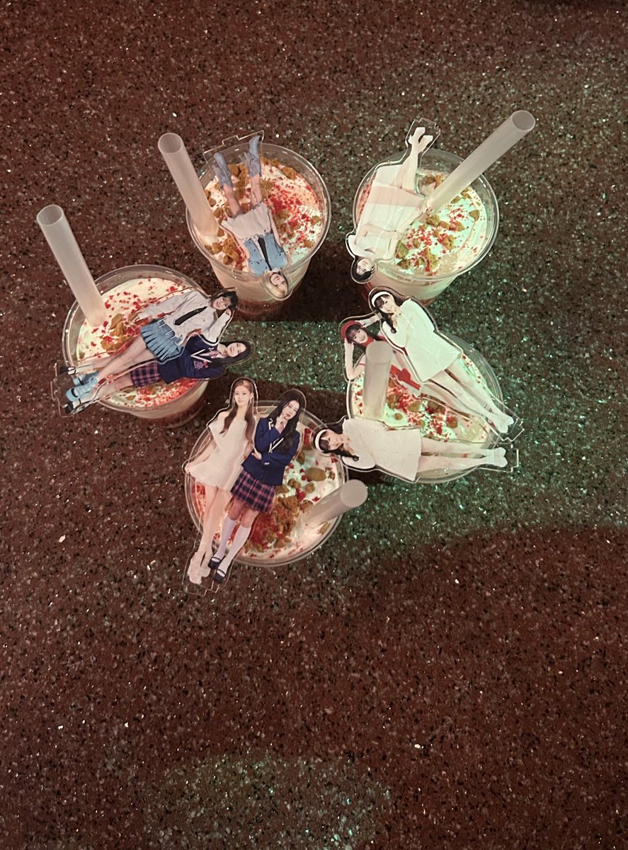 あすゥ tweet media