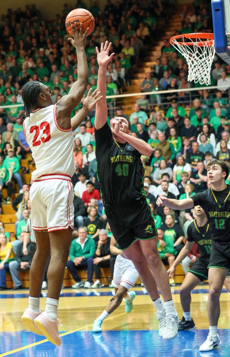 mvsonwilliams's tweet photo. Crown Point was tired of just being “close.”

Now with semistate heartbreak in its rearview, the Bulldogs have finally broken through to state: “It’s all we’ve dreamed about for over a decade.” https://t.co/7V9Iqmspbz #nwipreps via @noah_bortle @CPBulldogHoops https://t.co/0icURmCB8c
