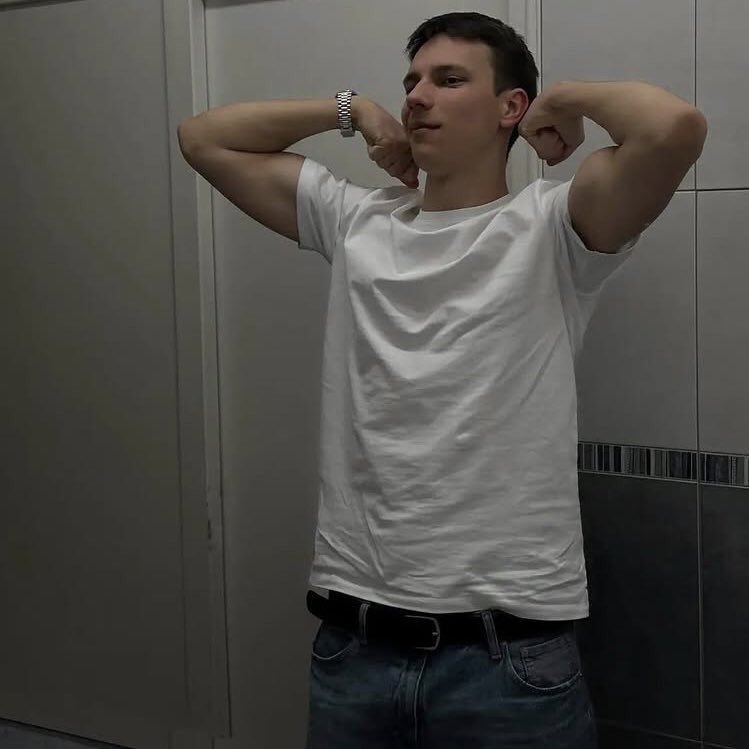 conner • ceo of joewill 🐍 tweet media