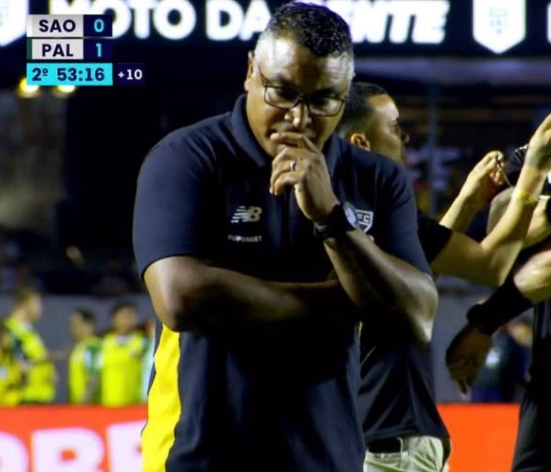 O São Paulo realmente se desfez de um técnico que estava com o time encaixado pra contratar um treinador que o maior título da carreira é um campeonato estadual e quase rebaixou o Internacional.