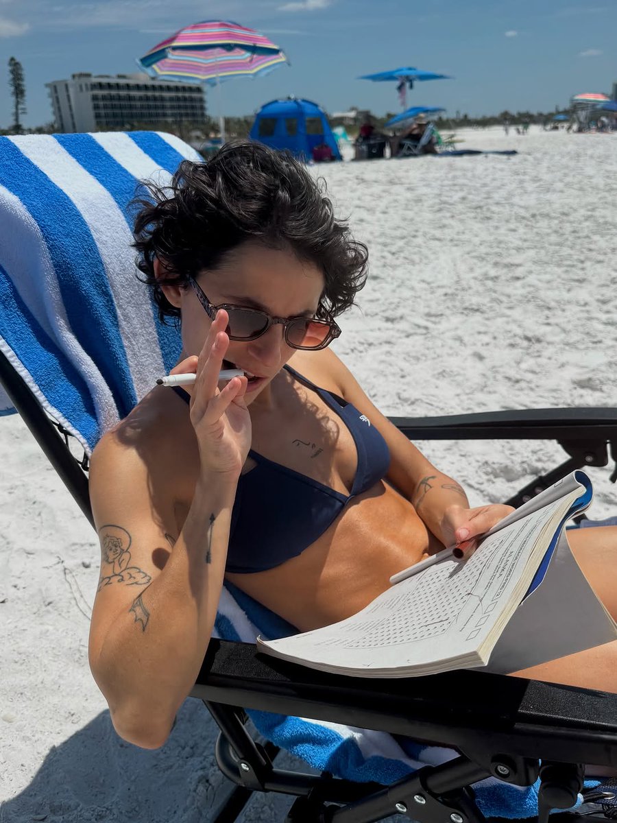 abcdeline___'s tweet photo. https://t.co/PpEP0Yzk0E