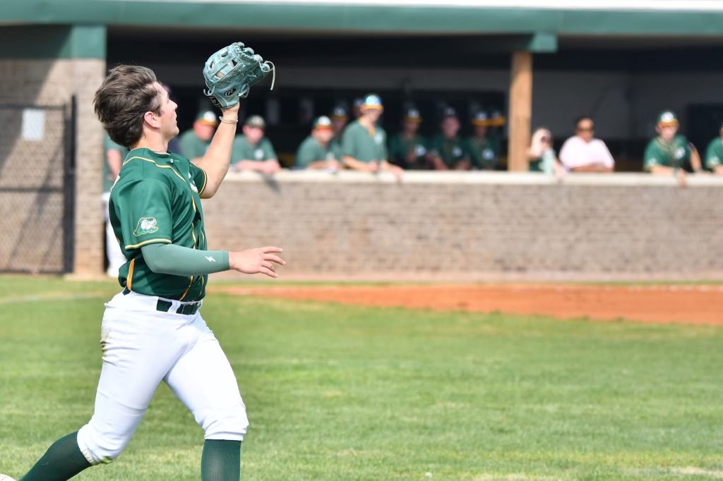 RRidings3's tweet photo. 2-3 Today with a double and a walk. 2 Runs scored. 5 putouts. Great win for @GWAVEbaseball heading in to another district set. 

@VSCCPioneersBSB 
@PSCCBaseball 
@RSCCBaseball 
@MidwayUBaseball 
@TNjucobaseball https://t.co/1FXzpcEiTH