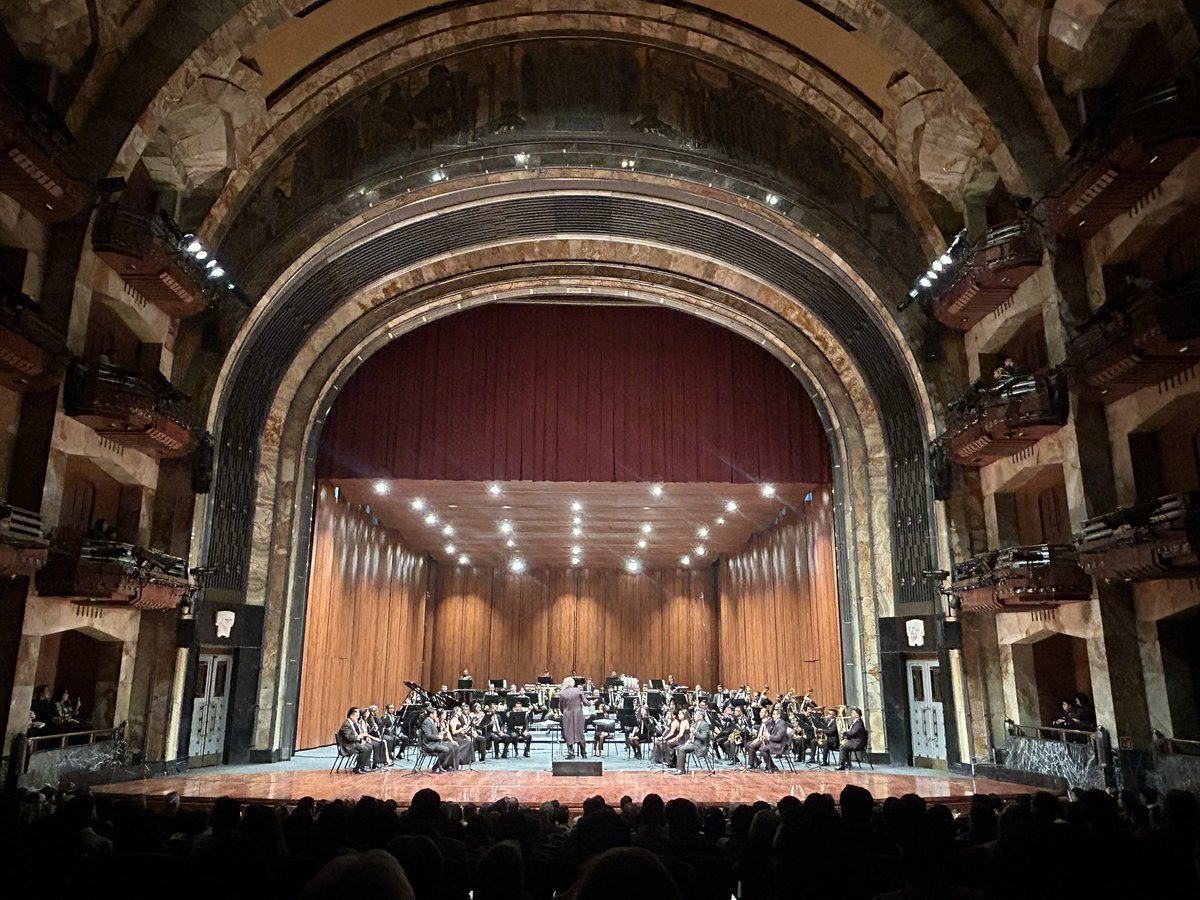 Estupenda presentación de la Banda Sinfónica del estado de Hidalgo, para celebrar su aniversario 125, esta noche  en el más importante escenario nacional el <a href="/PalacioOficial/">PalaciodeBellasArtes</a> Felicidades!!! <a href="/gobiernohidalgo/">Gobierno Hidalgo</a>