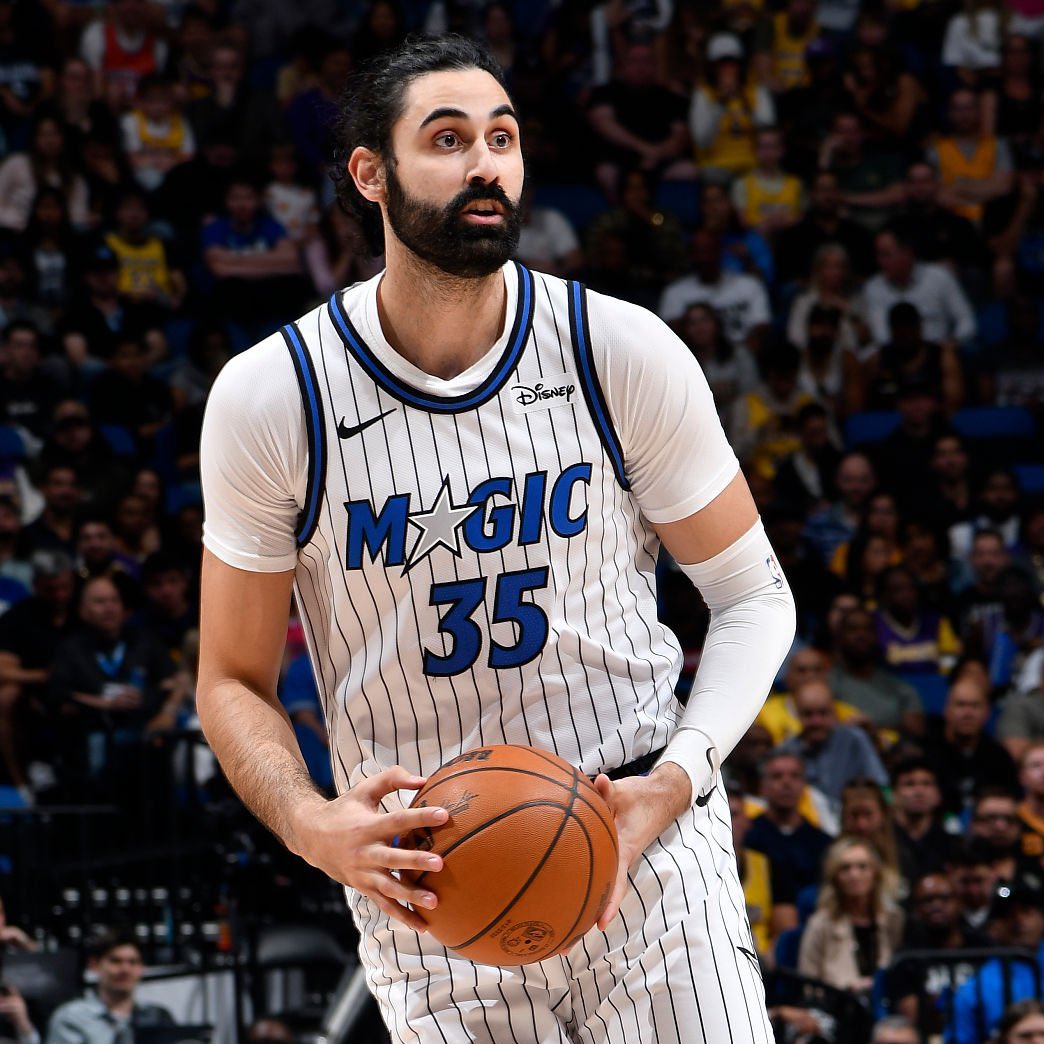 LakeShowYo tweet media