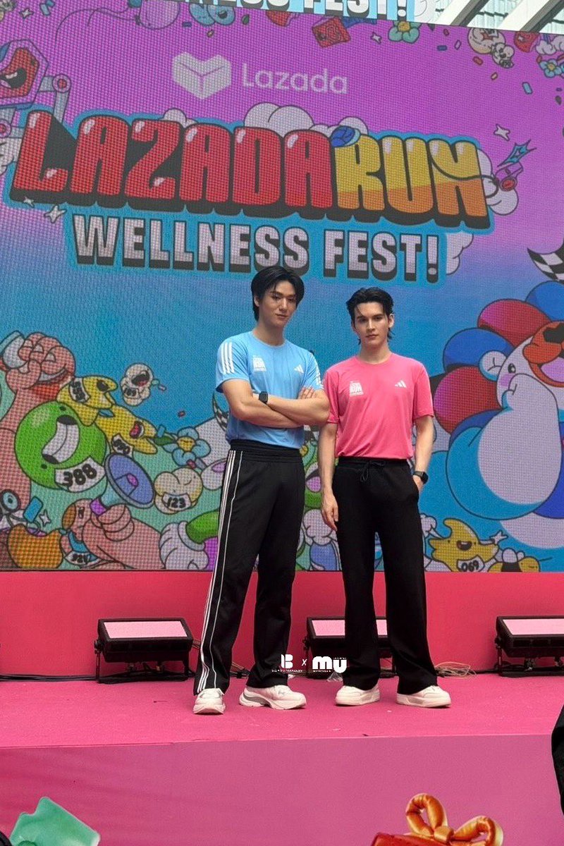 สองหนุ่มคนเท่ขนาดนี้ เป็นของชาวบอสนะคะ 😜

Lazada Run Wellness Fest

#LZDRunWellnessFest
#MosBank #moslhong #isbanky