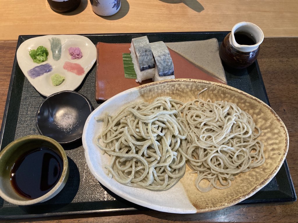 matatabioil's tweet photo. 兵庫県丹波市青垣町 三津屋妹尾
蕎麦美味しかった！
蕎麦も良かったけどそれ以上に鯖寿司が美味しかった！また行きたい！ https://t.co/1FdYLPXE60