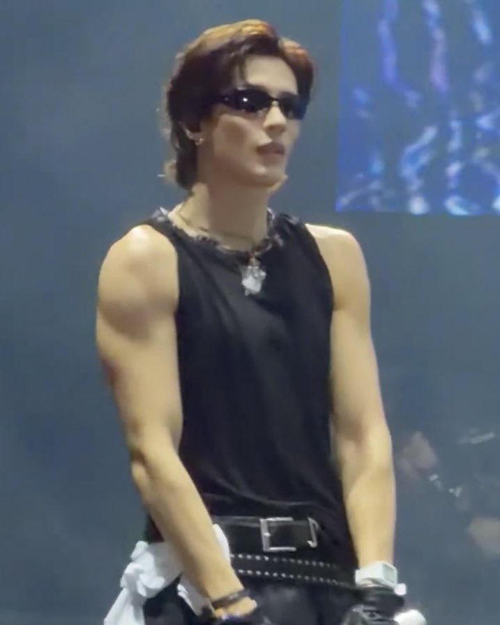 BitterHazel tweet media