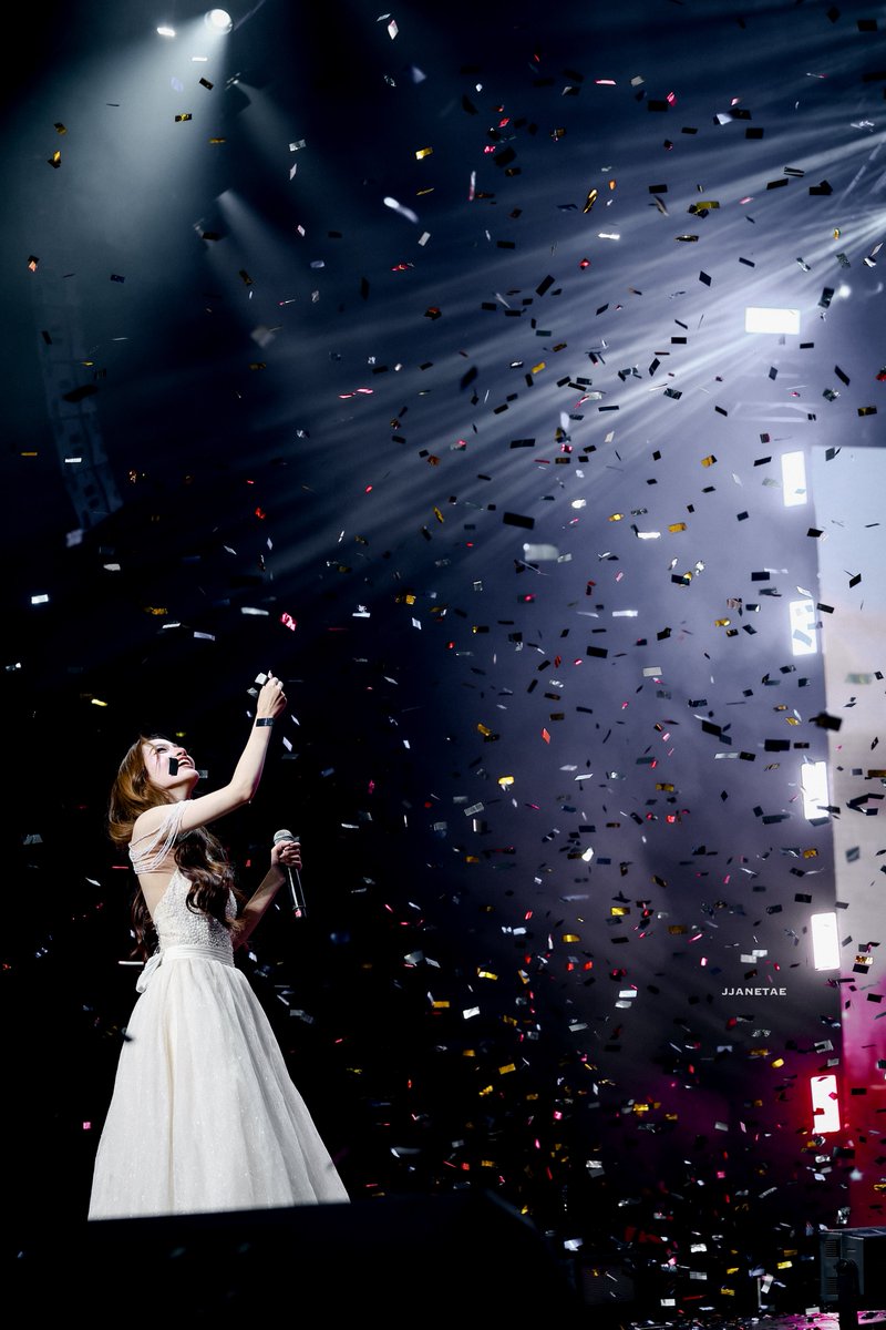 ชอบรอยยิ้มของน้องจัง ยิ้มเยอะๆนะคะ

TKNUR LOVE BLOOMING
#TKNur1stFanMeetingTH 
#TKphinyanech