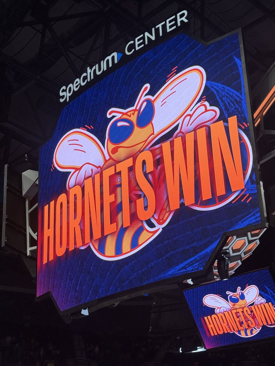 Charlotte Paparazzi tweet media