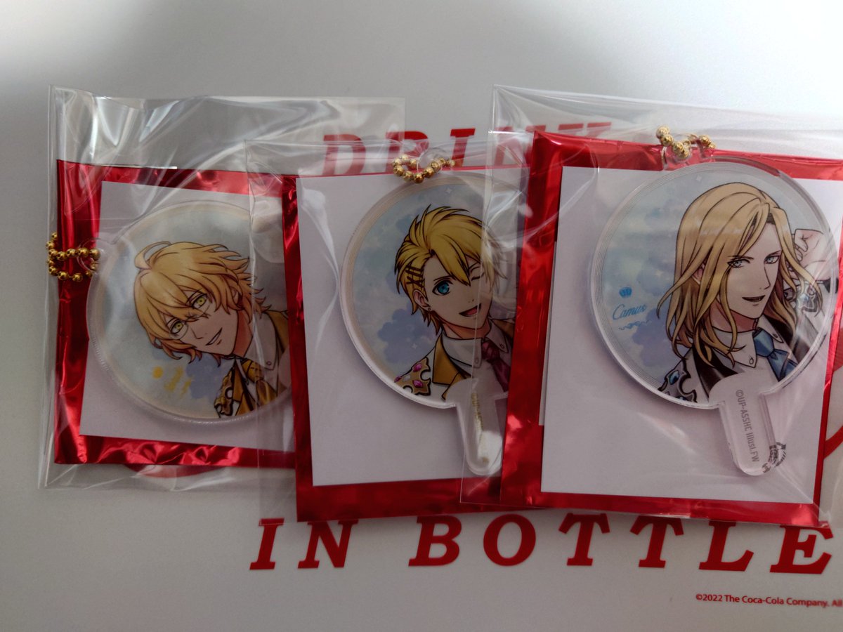 やしこ tweet media