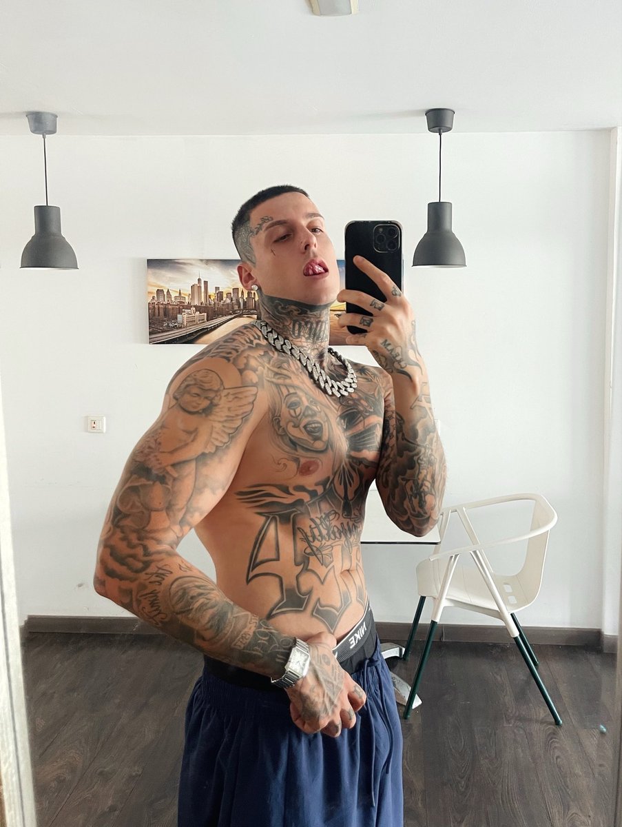 OF model promo tweet media