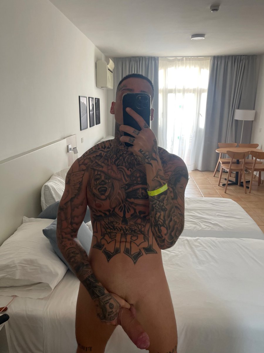 OF model promo tweet media