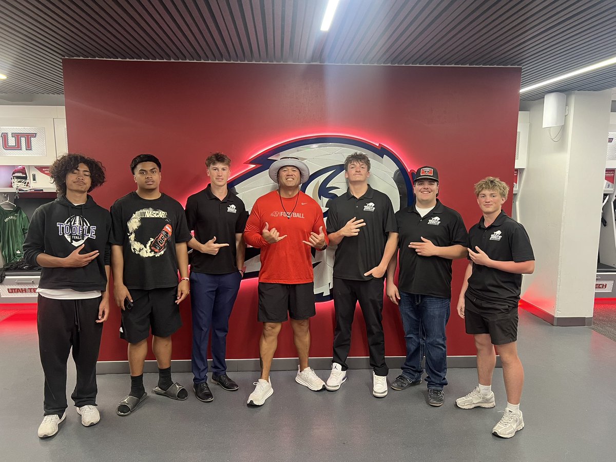 TrevanRosser's tweet photo. Had two great unofficial visits today with the boys down at SUU and Utah Tech thank you for having us @CoachHuntSUU 
@OGMacDC 
@NateLealaoSUU 
@CoachL_Anderson 
@__coachclark 
@coachtuli https://t.co/d6ZSY8LWHi
