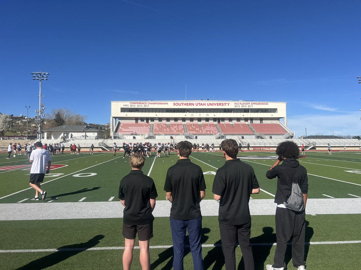 TrevanRosser's tweet photo. Had two great unofficial visits today with the boys down at SUU and Utah Tech thank you for having us @CoachHuntSUU 
@OGMacDC 
@NateLealaoSUU 
@CoachL_Anderson 
@__coachclark 
@coachtuli https://t.co/d6ZSY8LWHi