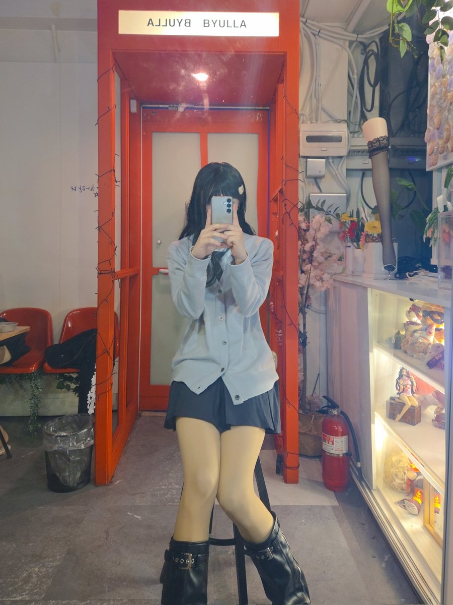 봄베이 tweet media