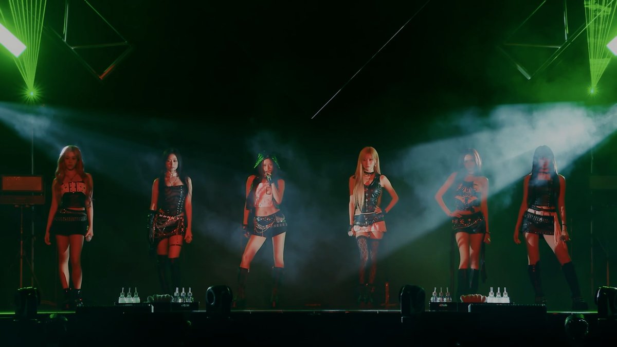 SonyMusic_JPN's tweet image. ／
#BABYMONSTER 😈
#WEGOUP のライブ映像を
Sony Music Japanの
YouTubeにて特別公開中🎬
＼

"LOVE MONSTERS" JAPAN FAN CONCERT 2025
LIVE ALBUM CD / Blu-rayは3/25(水)発売✨

🎬ライブ映像
youtu.be/0DKkEdrL-DQ

🛒予約
smr.lnk.to/LOVEMONSTERS_J…

#LOVE_MONSTERS @_BABYMONSTER_JP
