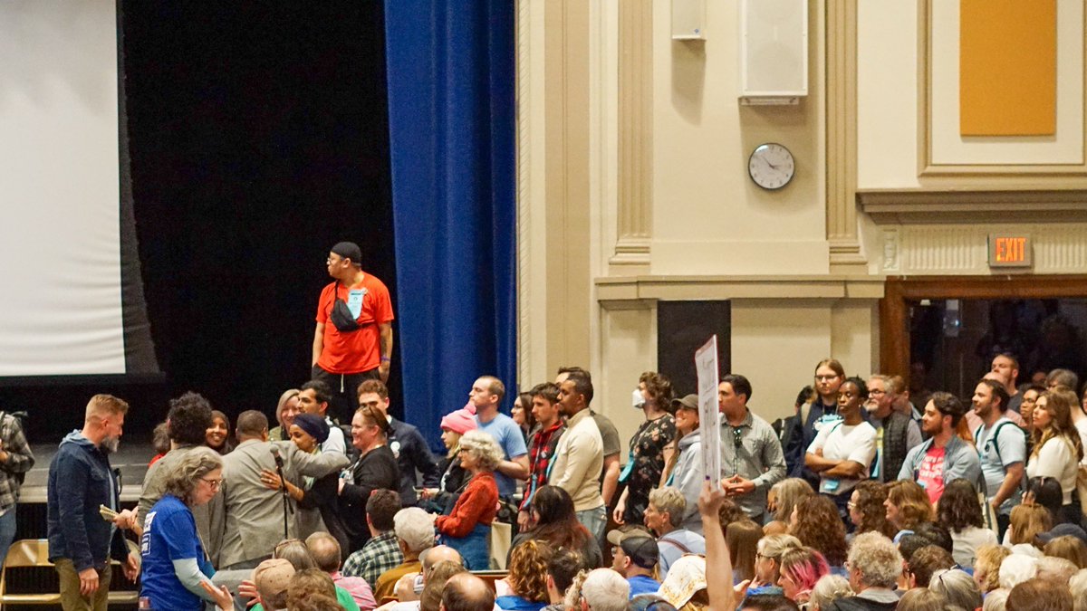 Keith Ellison tweet media