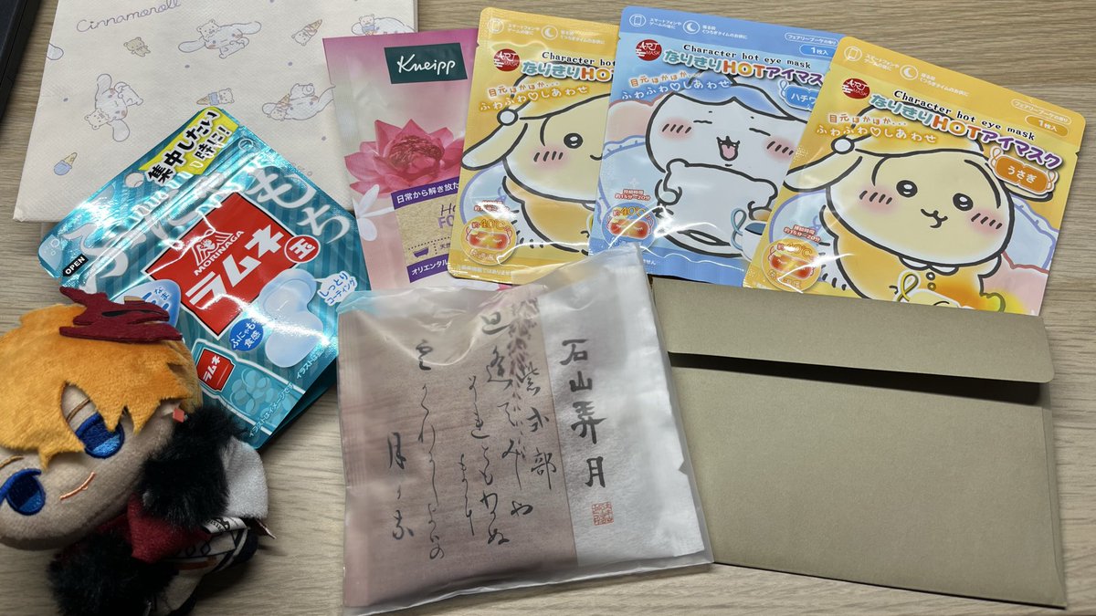 改めて、春コミお疲れさまでした！
手に取ってくださった方、立ち寄ってくださった方、本当にありがとうございます。

素敵な差し入れもありがとうございました😭

まだ分からないこともたくさんあるので、日々勉強しながらオタ活楽しみます❗️