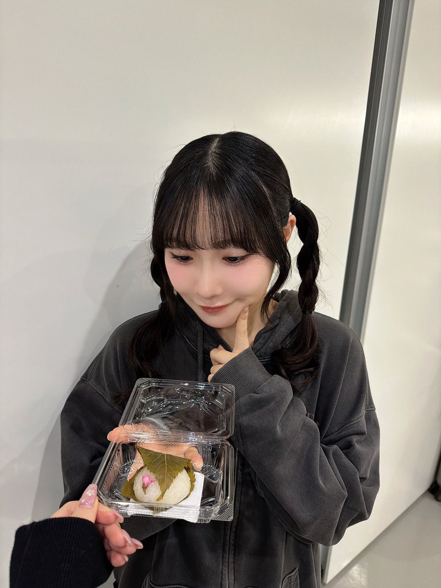 絵森彩 tweet media