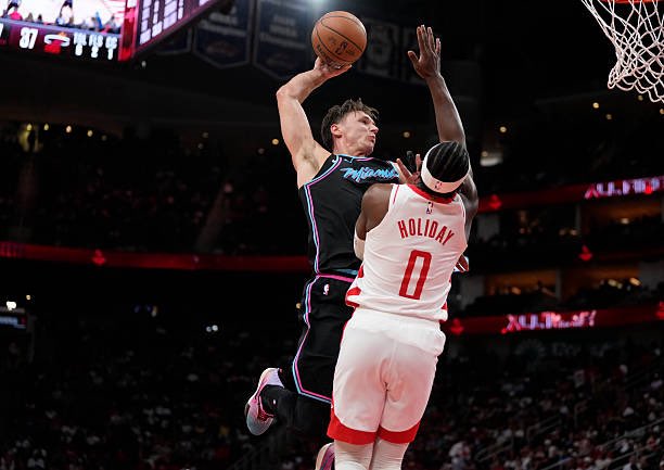 Pelle Larsson Muse tweet media