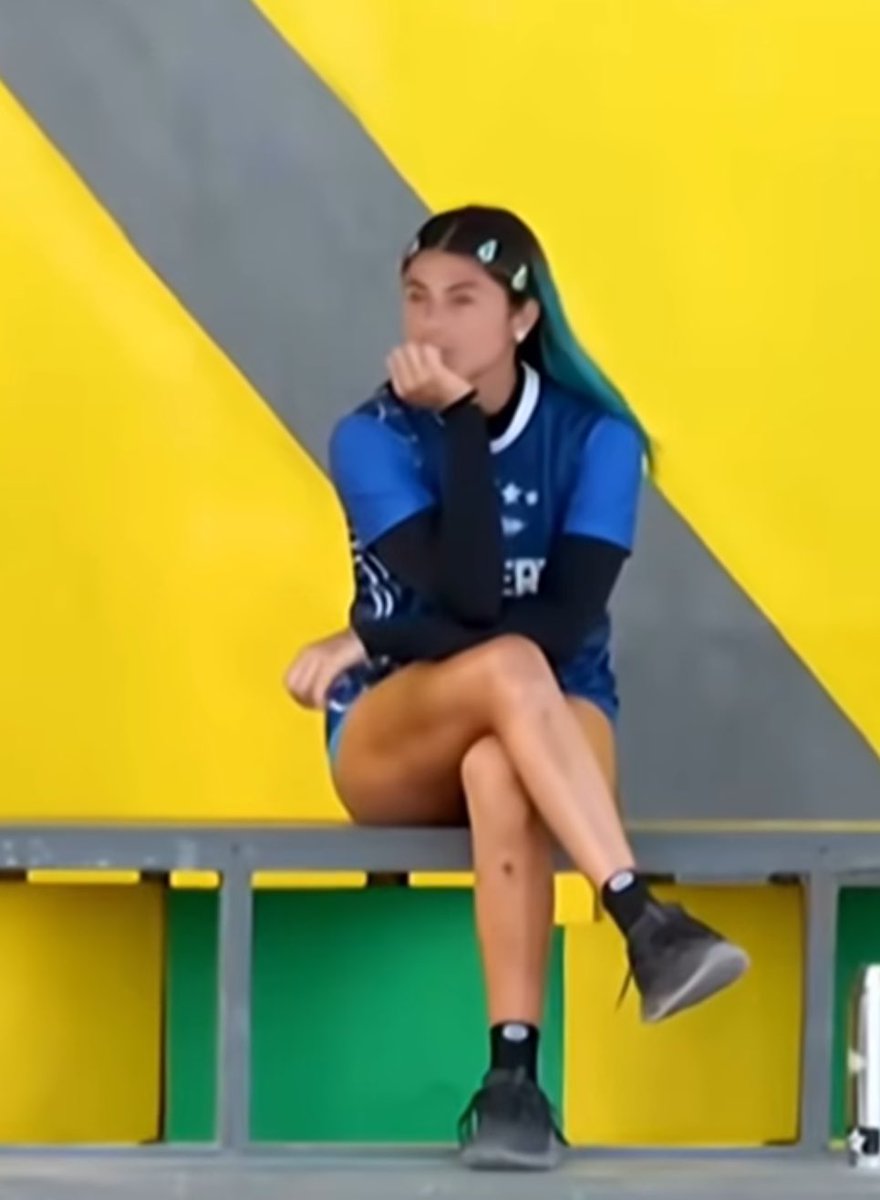 la evagenlizadora de exatlon 👄💙 tweet media