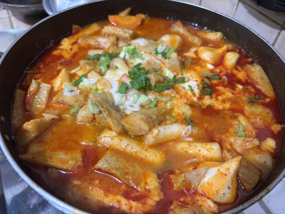 v i c a 🍉🍓👩‍🍳 tweet media