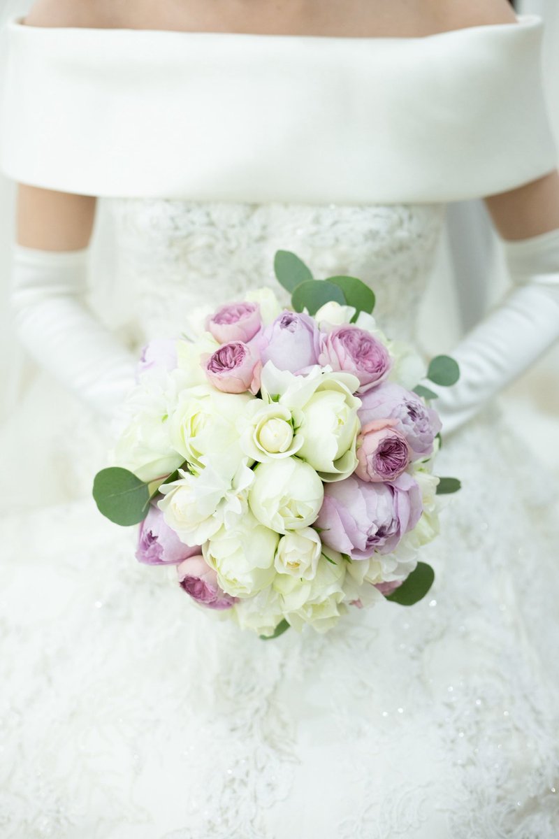 sankichi72's tweet photo. 中丸くんカラーの紫の薔薇ブーケ、メンカラドレスで年末に結婚式無事終えた！！中座ではYou、ムービーには4U、お見送りではウィルビー流した✌️私の人生にはずっとKAT-TUNが寄り添ってくれてたので人生で1番幸せな日にKAT-TUNの楽曲が彩りを添えてくれて本当に幸せでした♡♡20周年おめでとう大好き🫶 https://t.co/8VNwtQxwPR