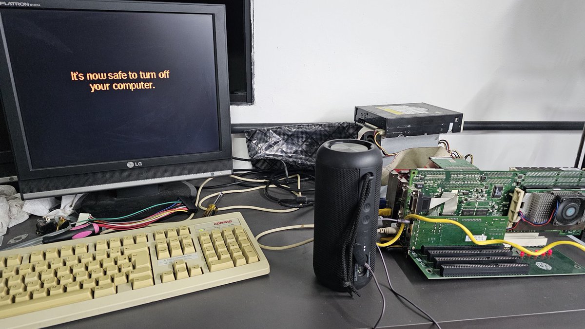 RetroHoarder tweet media