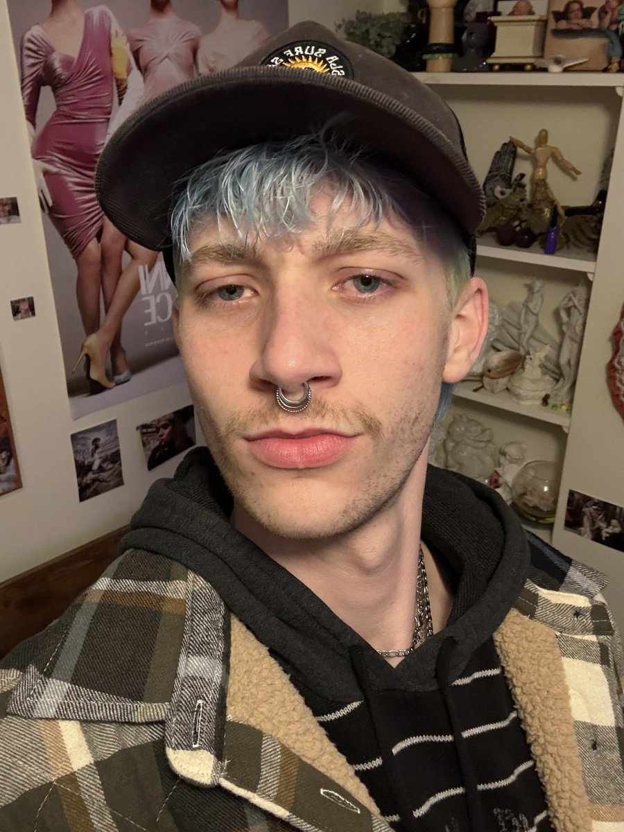 mikey🦋🦋 tweet media