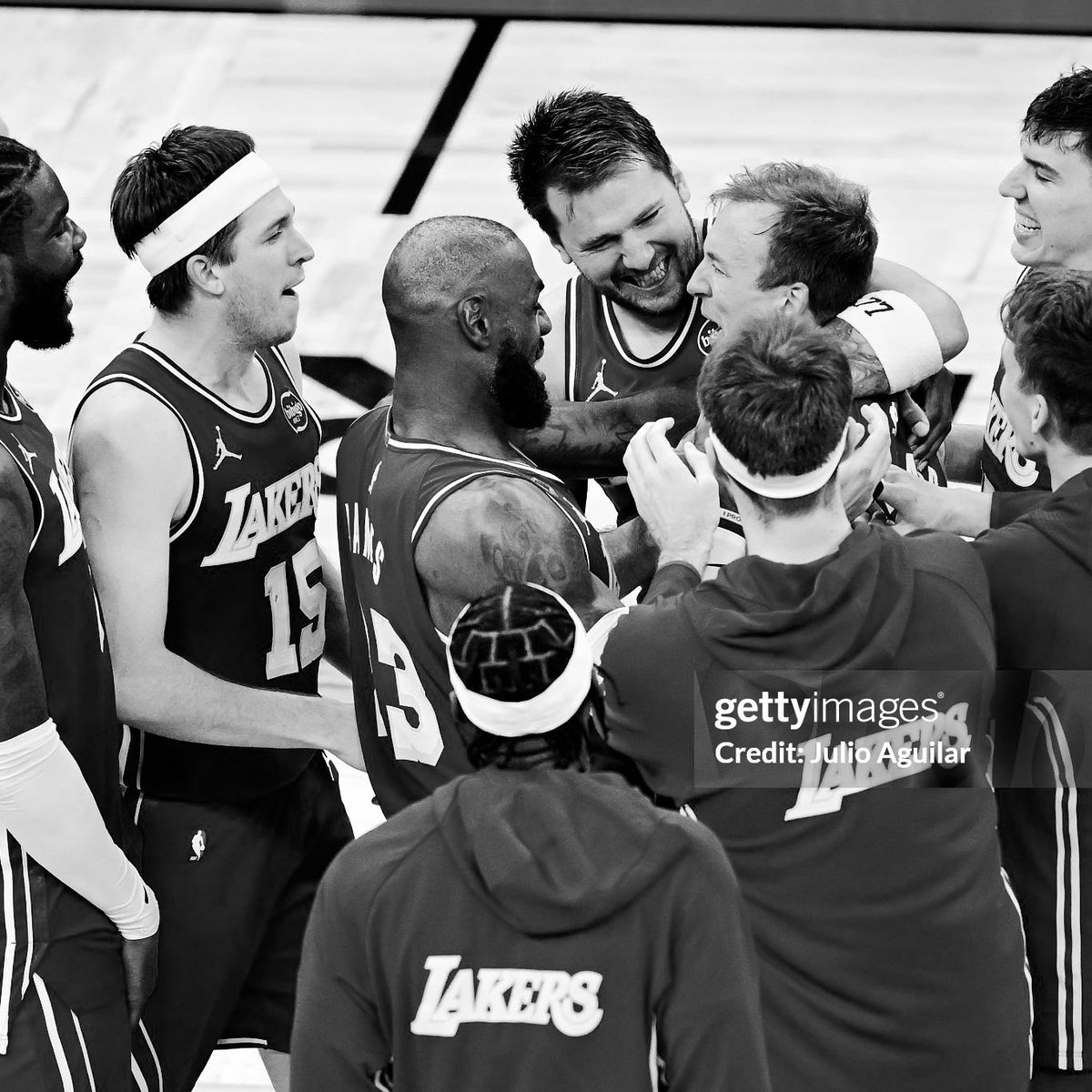 LakeShowYo tweet media