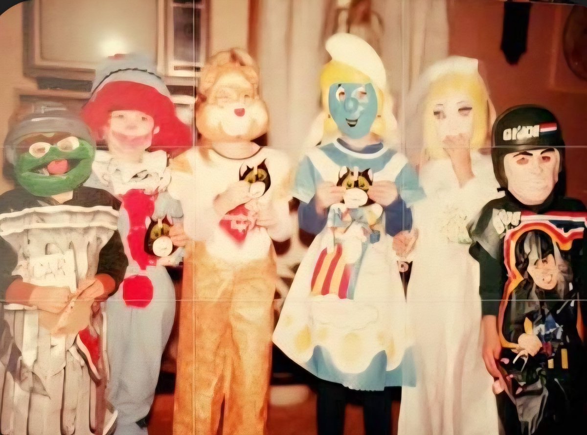 Samantha Brown tweet media