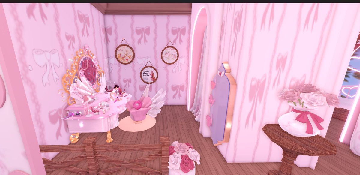 LxvedSam's tweet image. another dorm commission for 250k! #royalehigh #dorm #building