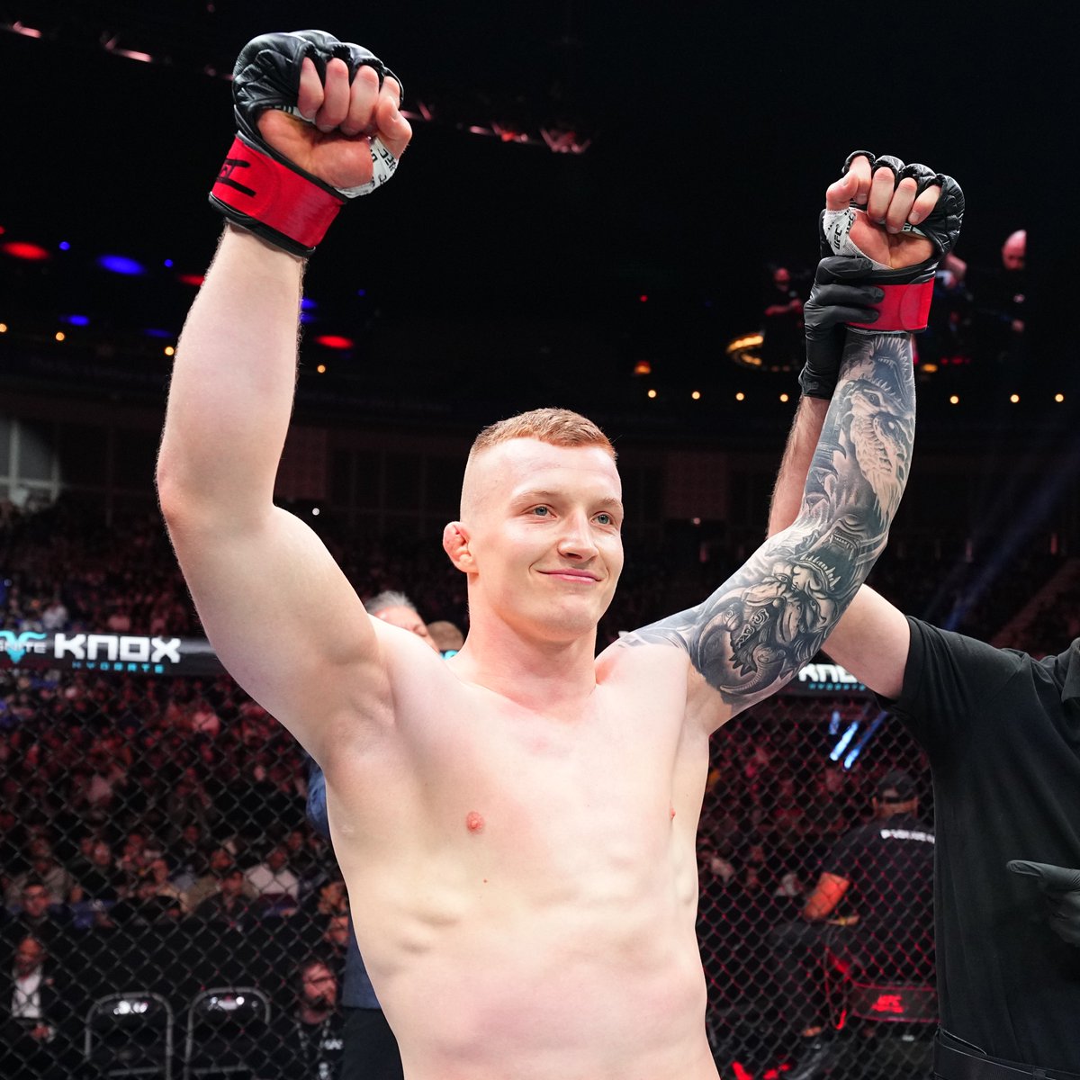 UFCEurope's tweet image. Polish Power is REAL 🇵🇱 🔥 #UFCLondon

@IwoBaraniewski is a KO machine!