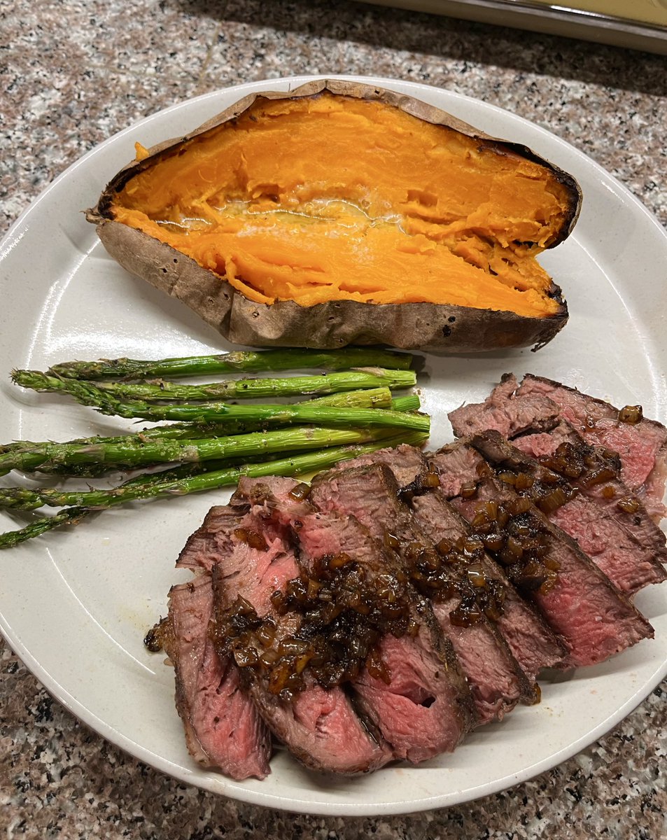 Cale 🥬 tweet media