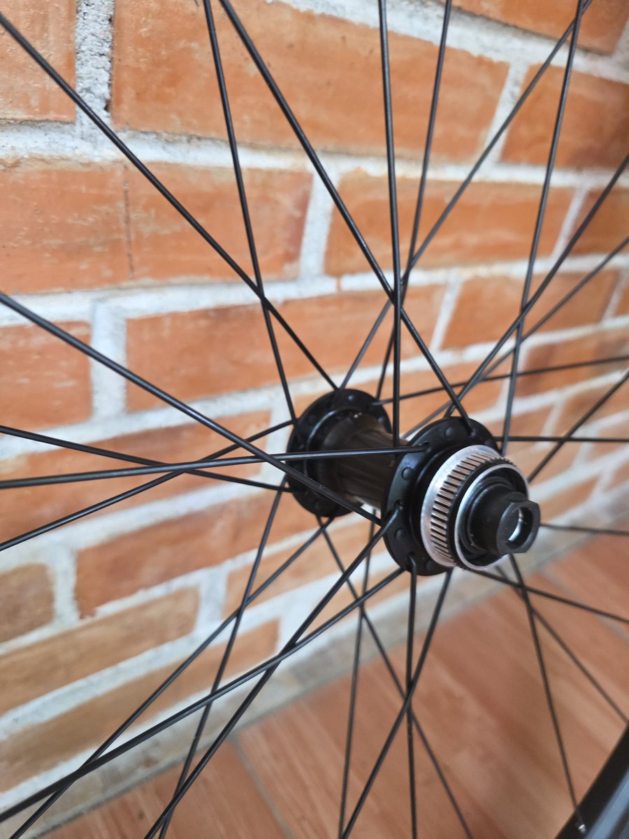 bukan reseller 🙂 tweet media