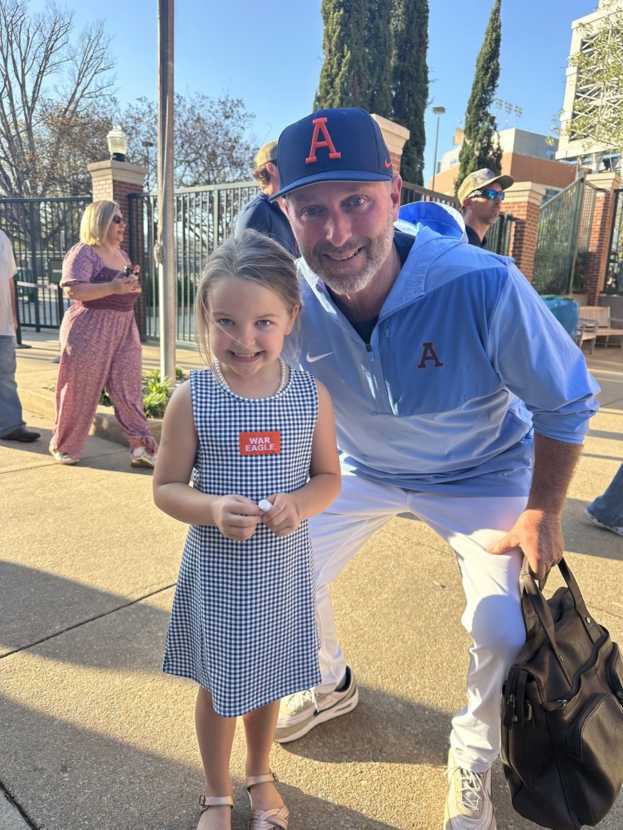 Gib Ellis tweet media