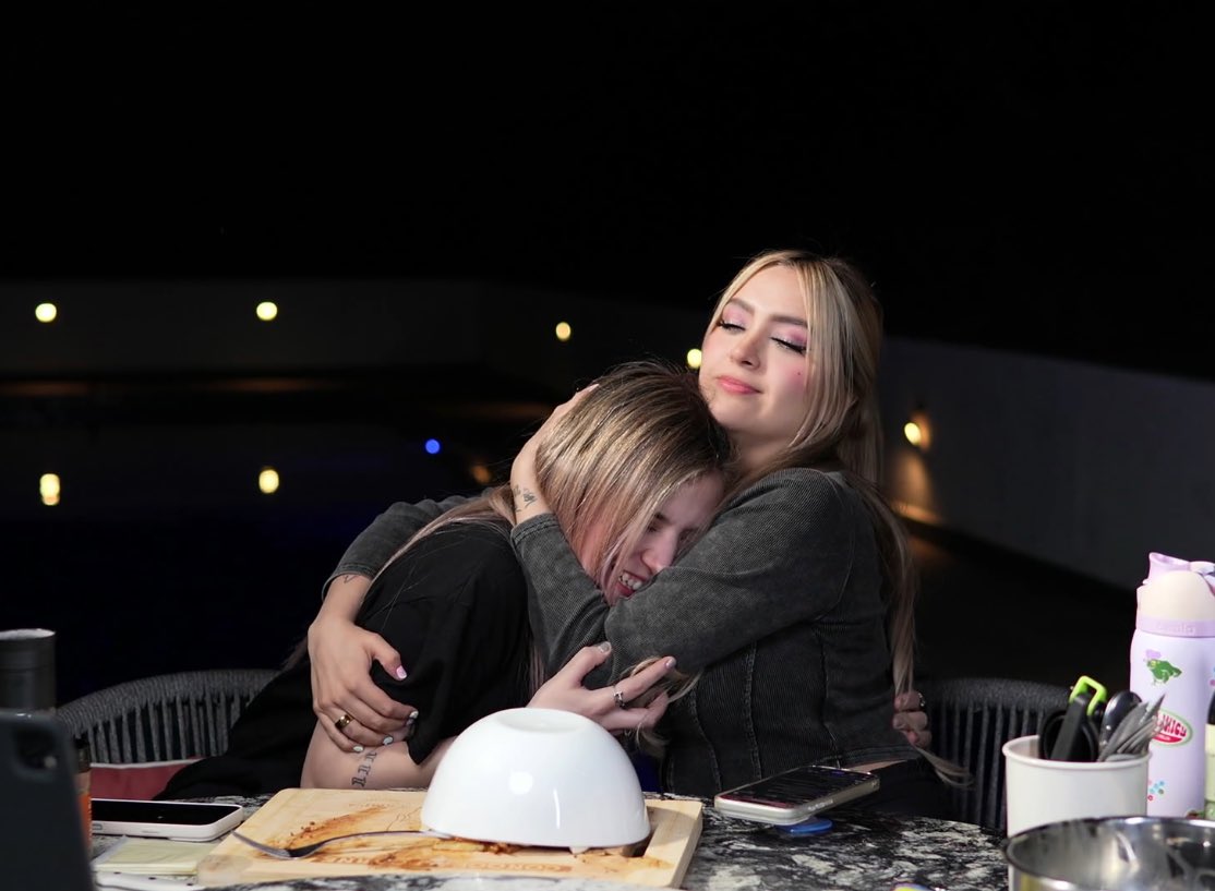 𝐒𝐫𝐭𝐚_𝐨𝐫𝐢⋆𝒍𝒂 𝒆𝒍𝒆𝒈𝒊𝒅𝒂 𝒊𝒔 𝒃𝒂𝒄𝒌 tweet media