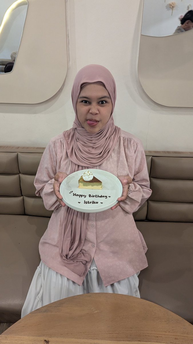 nanargw15's tweet photo. Late post hehe https://t.co/sdvevcnlA3