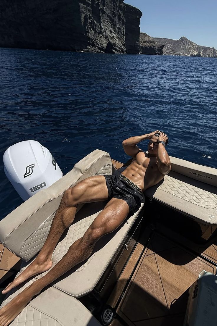 Men's Aesthetic tweet media