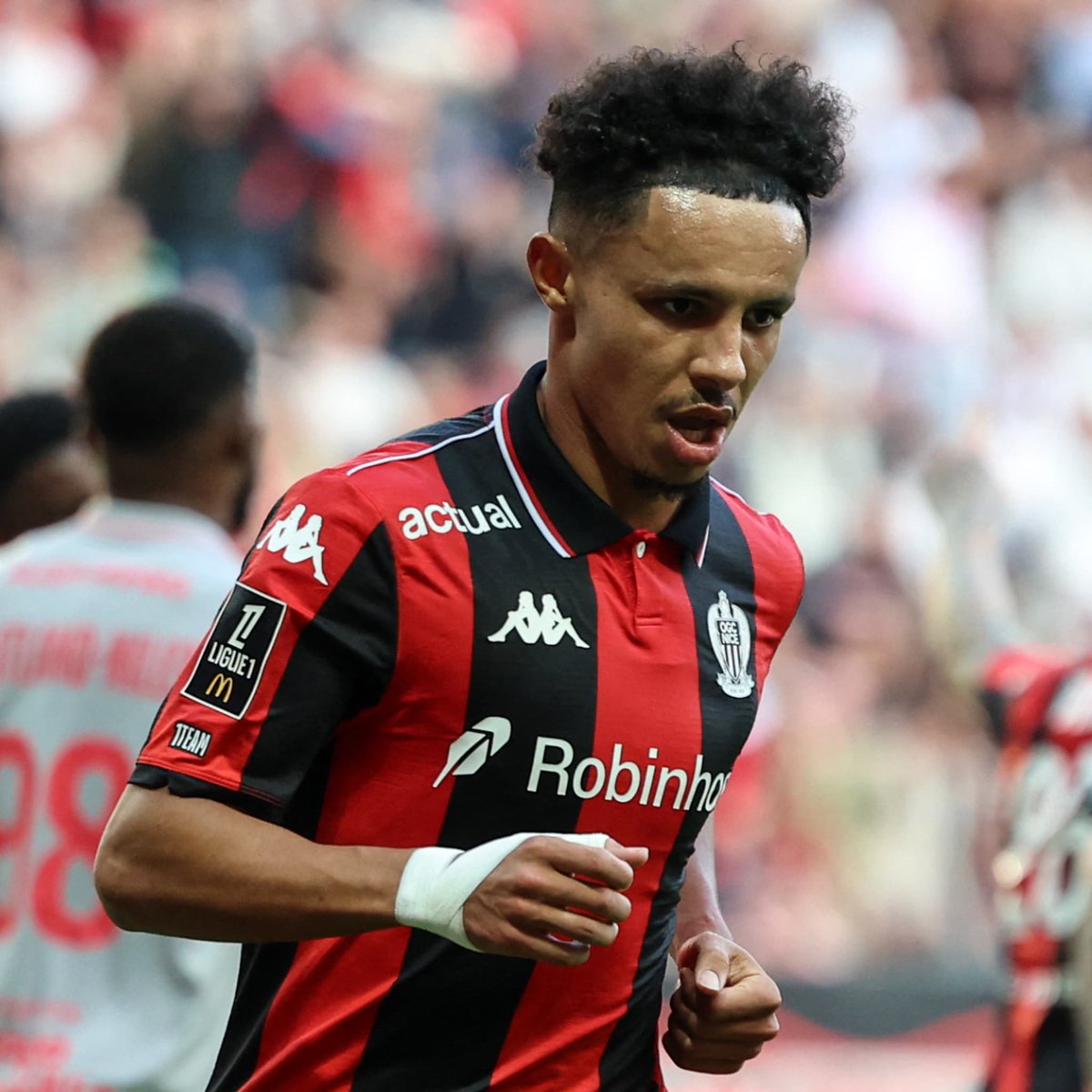 Sebasnissa tweet media