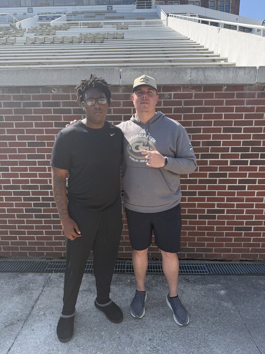 Kaiden Melvin C/O 2029 Ht: 6’3 Wt: 272lbs DL/OL tweet media